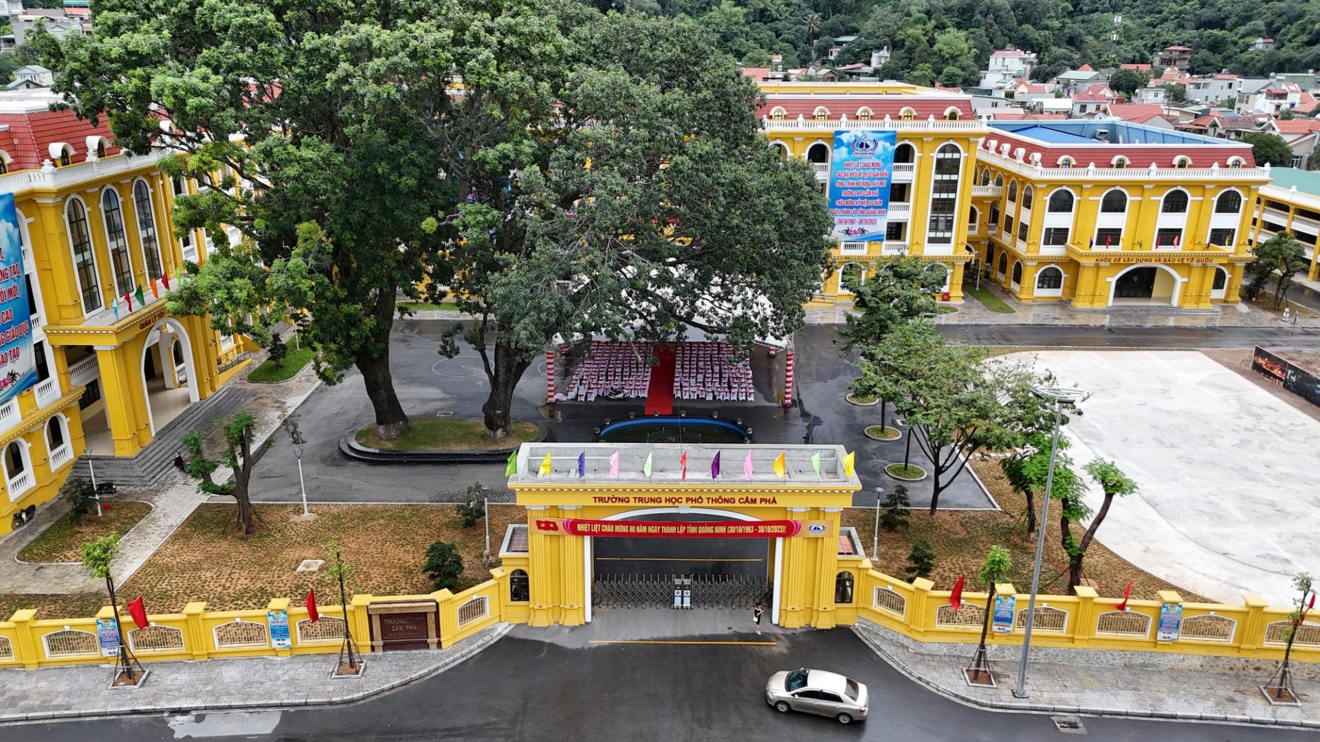 Trường THPT thành phố Cẩm Phả
